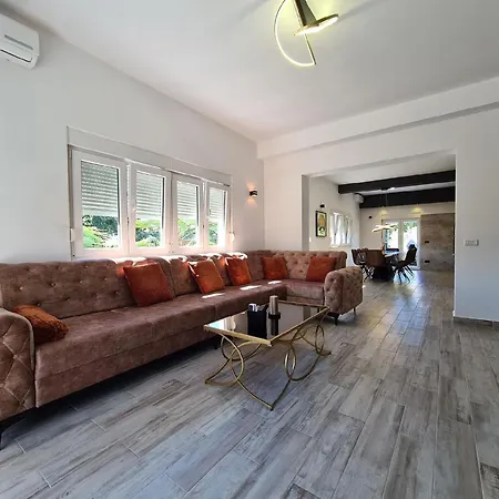 Holiday home Fuer 10 Personen Ca 180 Qm In Medulin, Istrien Suedkueste Von Istrien